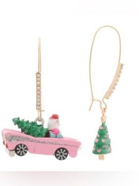 🆕- Betsey Johnson Christmas Tree and Santa In Pink Car Holiday Earrings